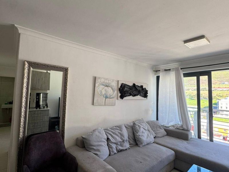 Apartment For Sale In Cape Town - Photo 10