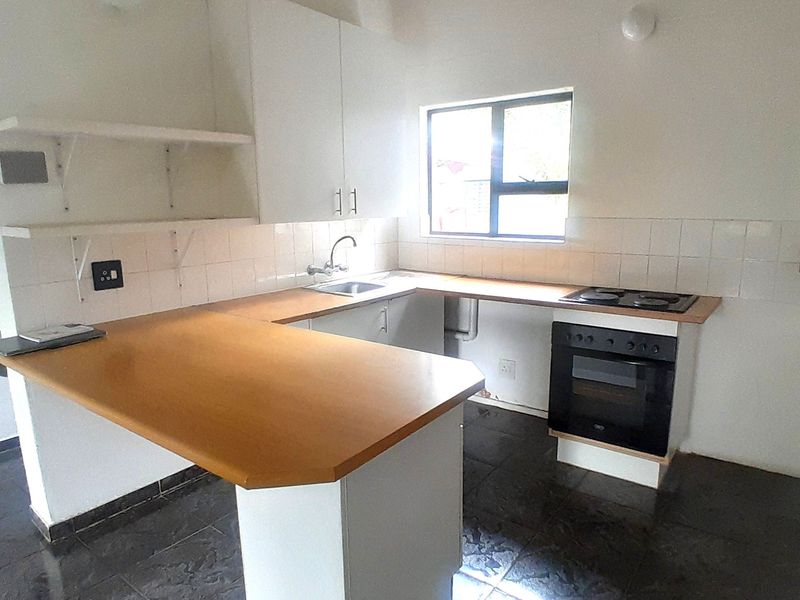 Apartment Rental Monthly In Sandton - Photo 2