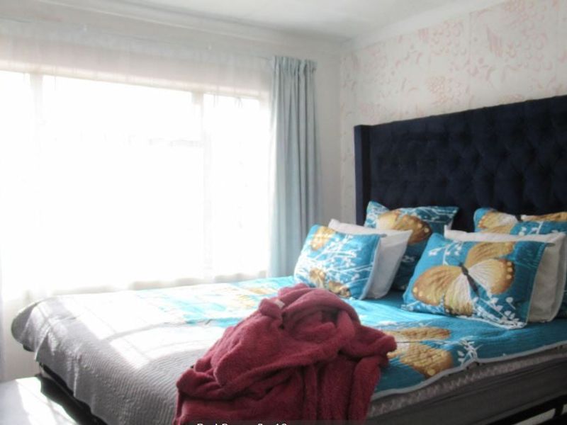 House For Sale In Tembisa - Photo 7