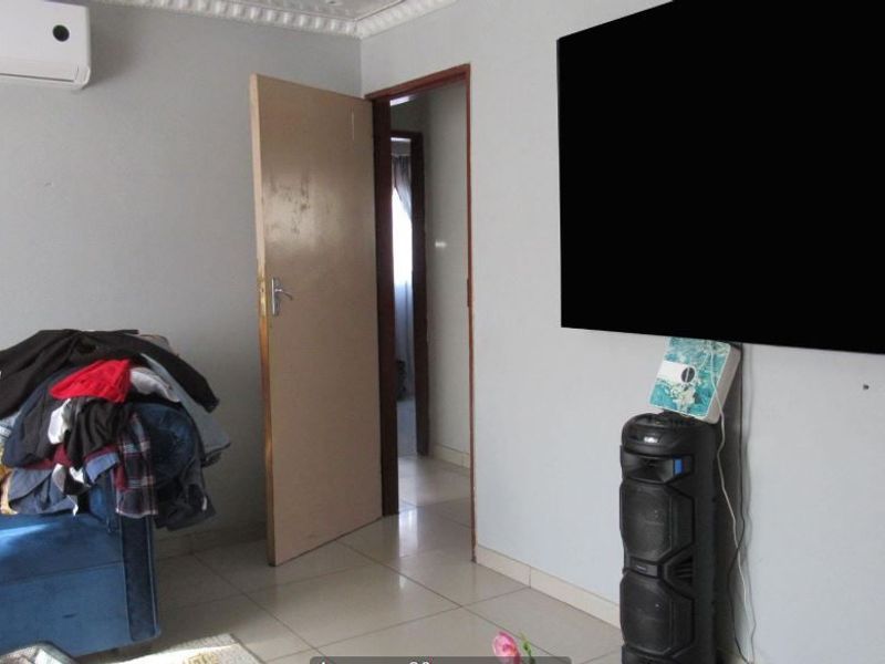 House For Sale In Tembisa - Photo 5