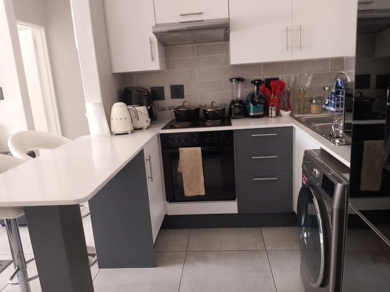 Apartment Rental Monthly In Boksburg - Photo 2