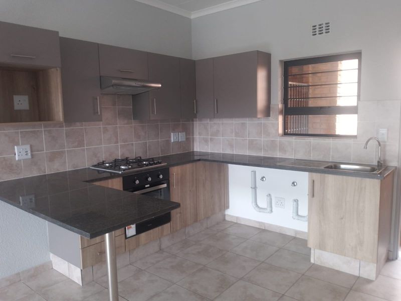 Apartment Rental Monthly In Boksburg - Photo 4