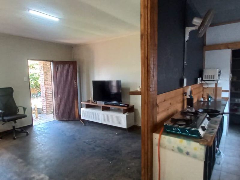 House For Sale In Margate - Photo 6