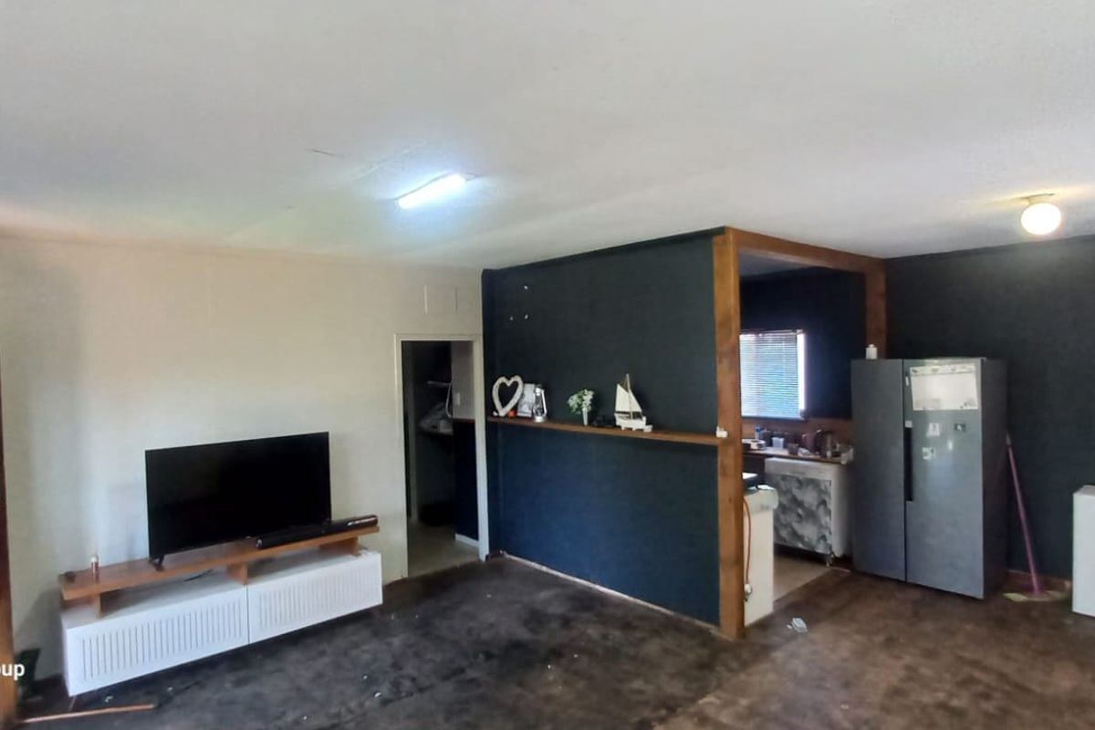 House For Sale In Margate - Photo 5