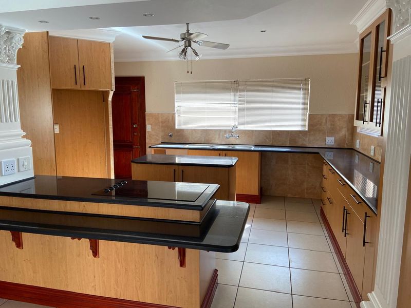 Cluster Rental Monthly In Roodepoort - Photo 7