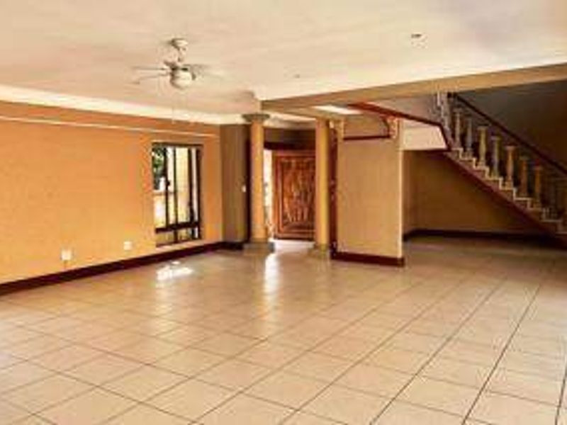 Cluster Rental Monthly In Roodepoort - Photo 3
