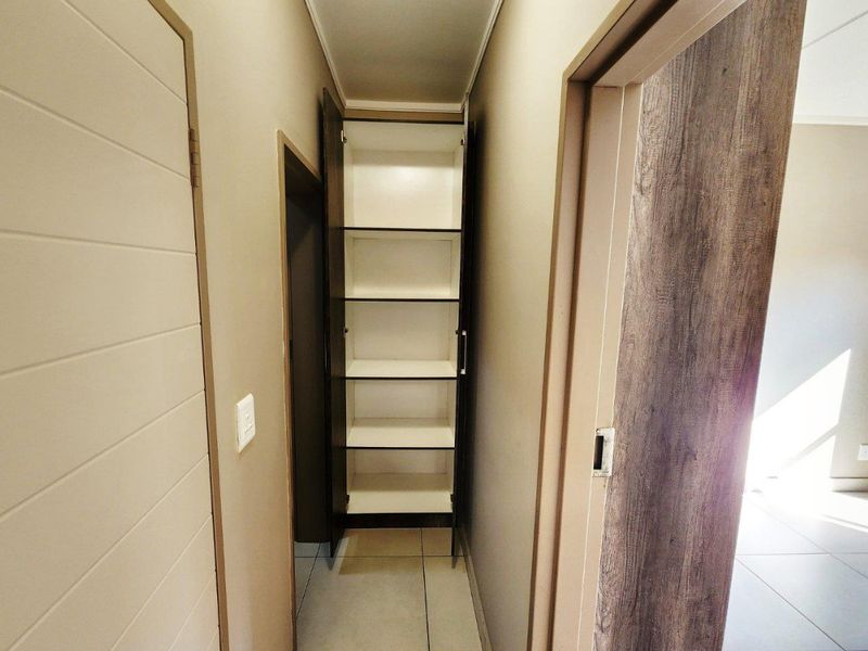 Apartment Rental Monthly In Midrand - Photo 7