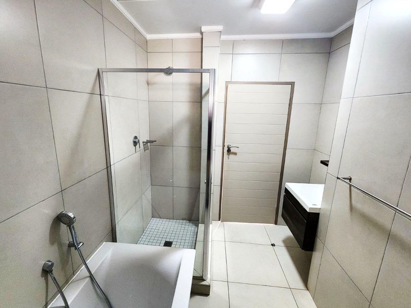 Apartment Rental Monthly In Midrand - Photo 6
