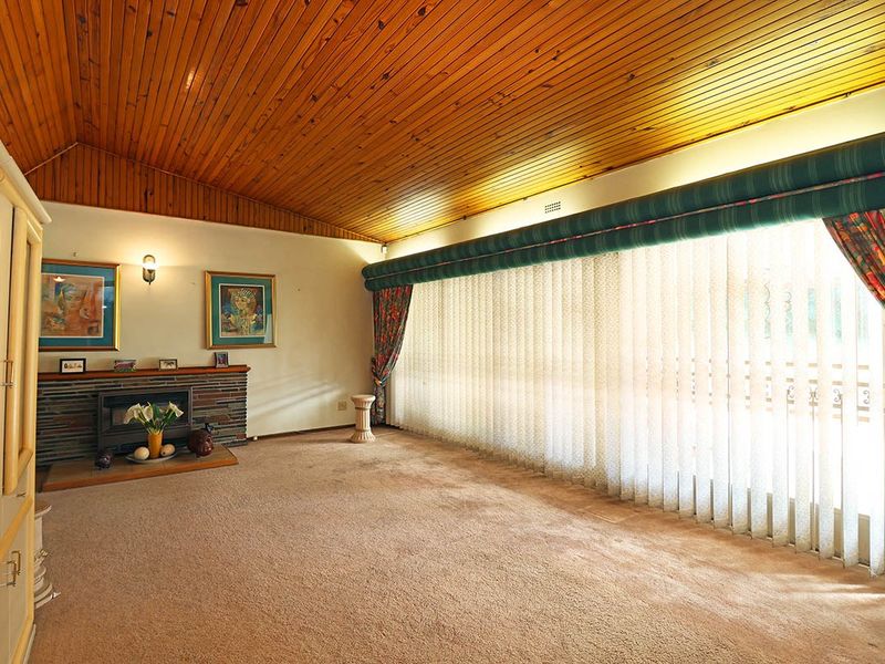 House For Sale In Johannesburg - Photo 3