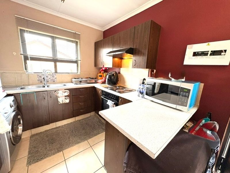 House For Sale In Midrand - Photo 5