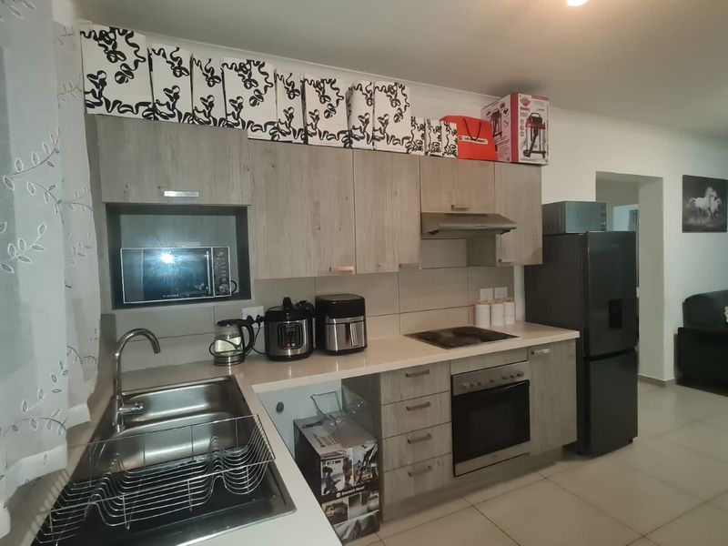 Apartment Rental Monthly In Midrand - Photo 6