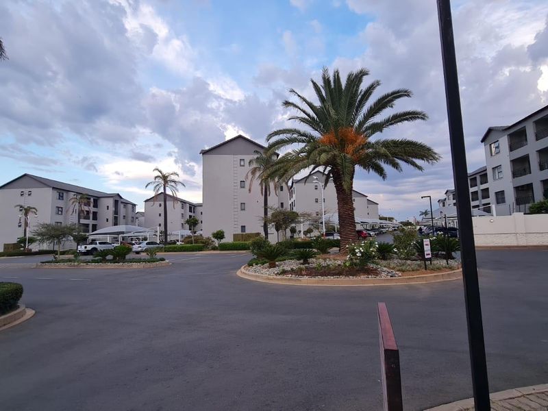 Apartment Rental Monthly In Midrand - Photo 2