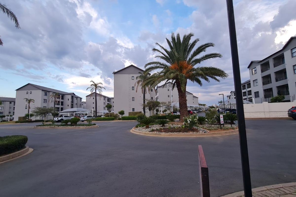 Apartment Rental Monthly In Midrand - Photo 2