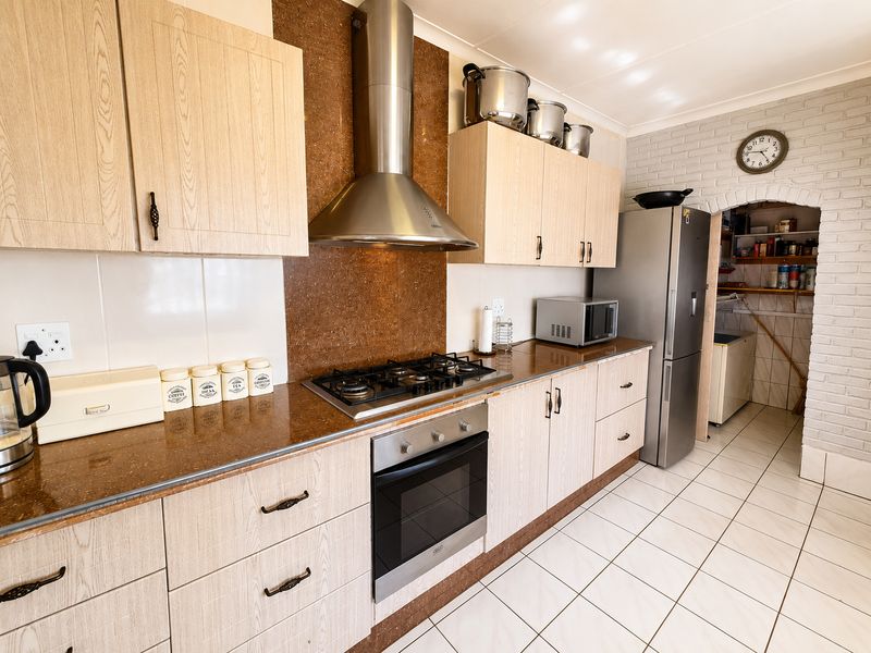 House For Sale In Margate - Photo 9