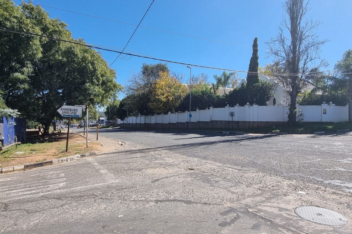Commercial Rental Monthly In Randburg - Photo 3
