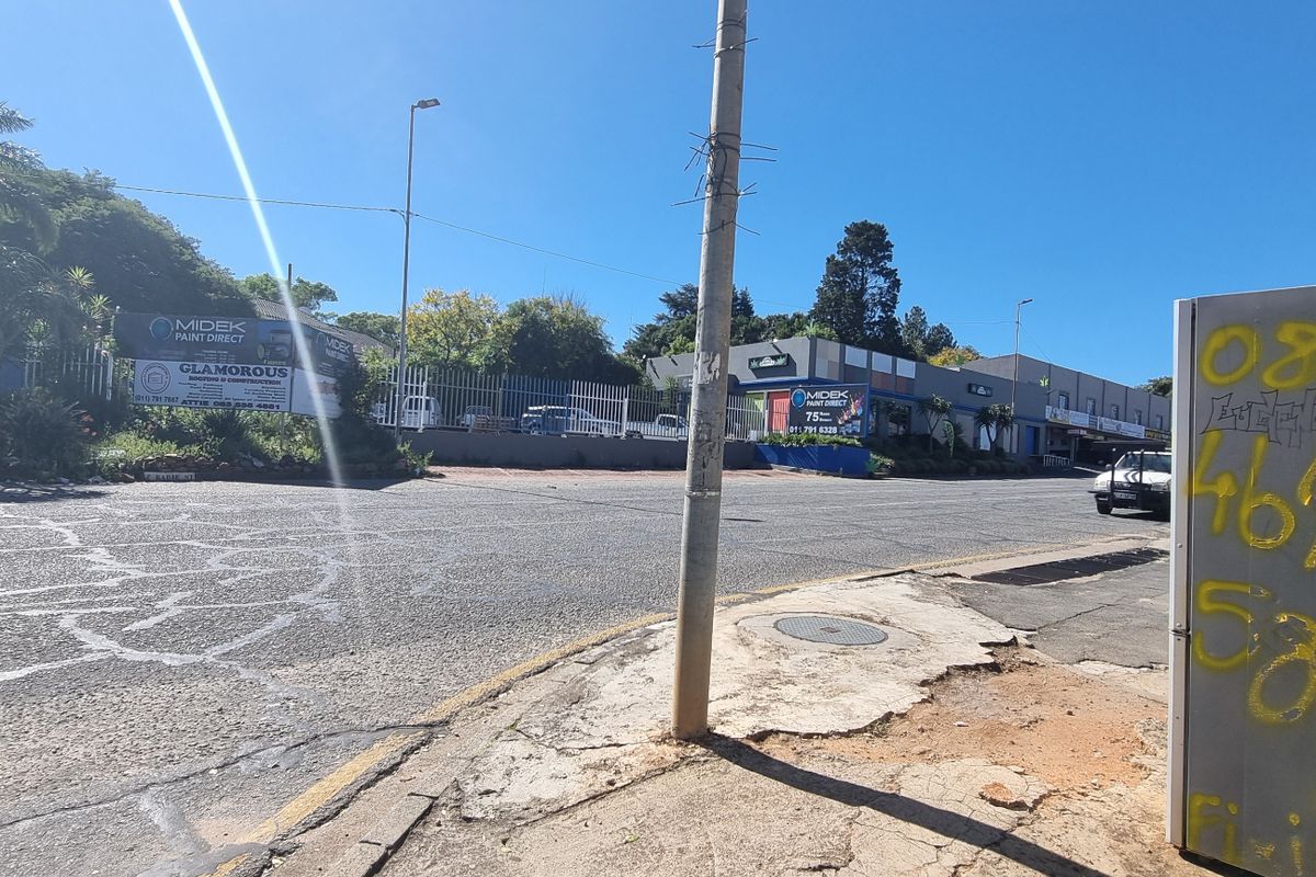 Commercial Rental Monthly In Randburg - Photo 2