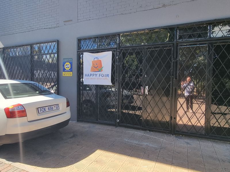 Commercial Rental Monthly In Randburg - Photo 5