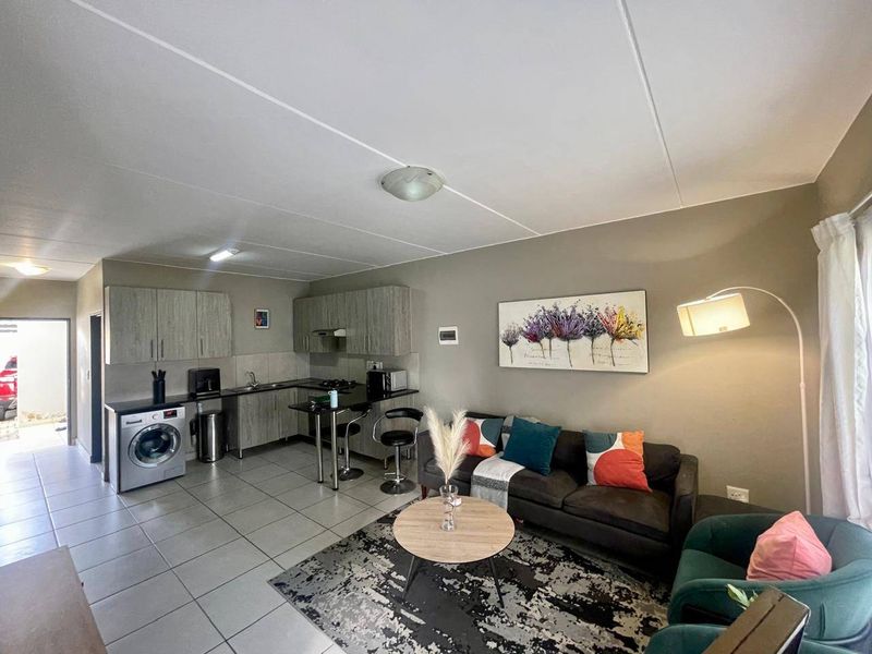 Apartment For Sale In Midrand - Photo 4