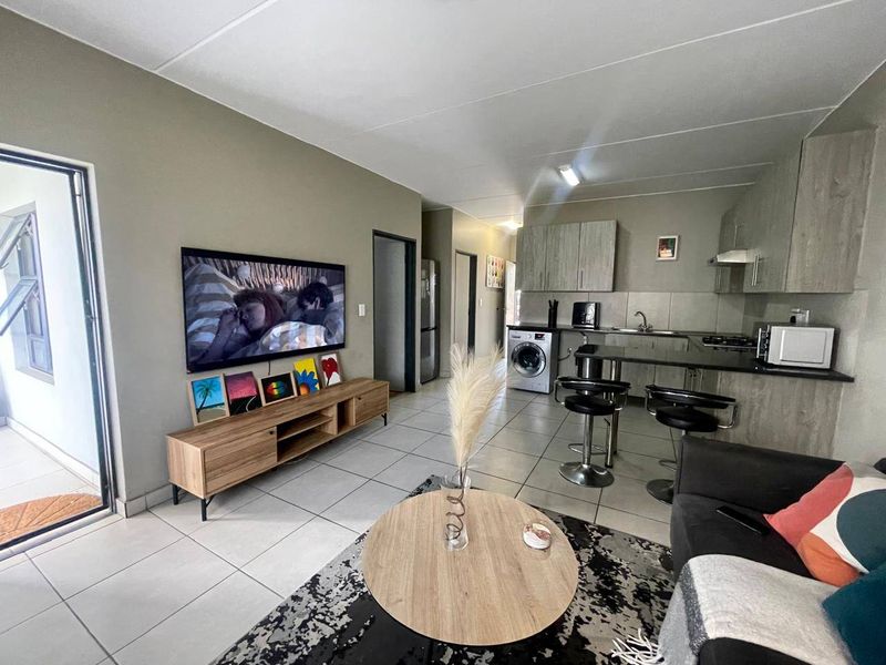 Apartment For Sale In Midrand - Photo 1