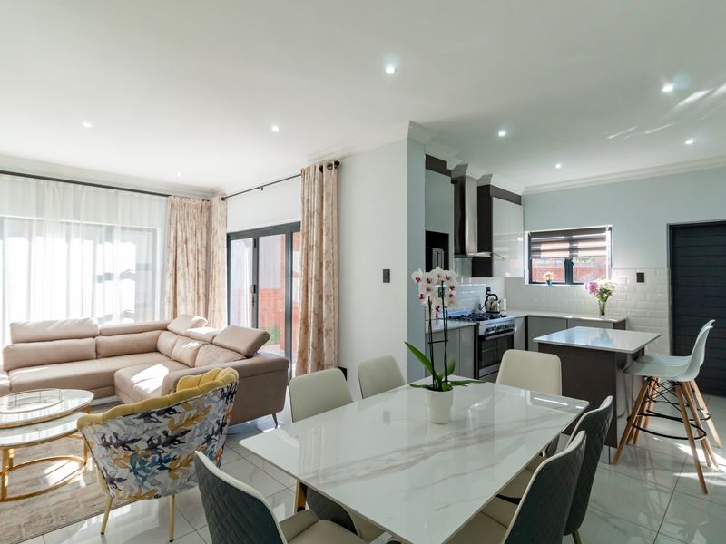House For Sale In Centurion - Photo 2