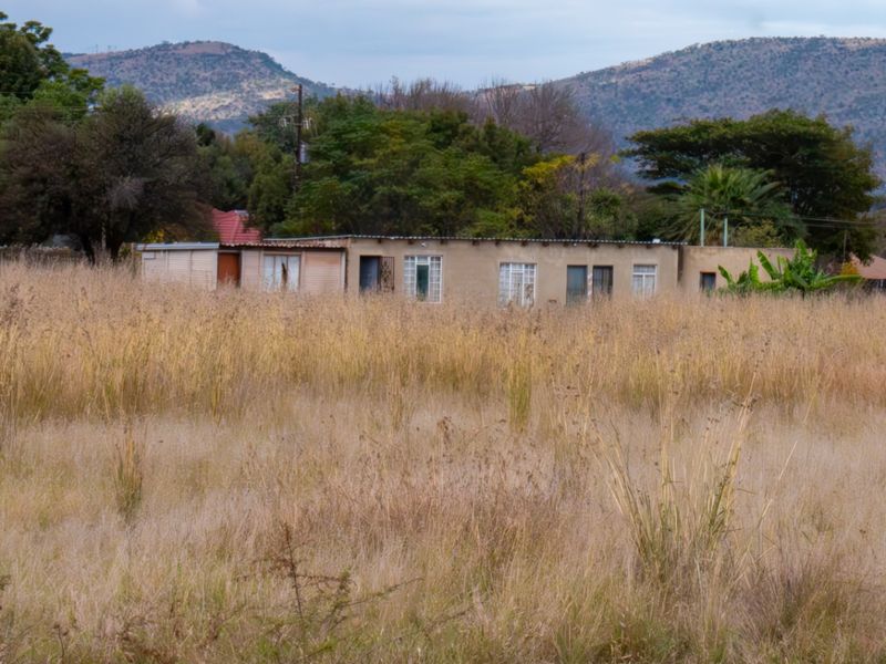 Farm For Sale In Hartbeespoort - Photo 3