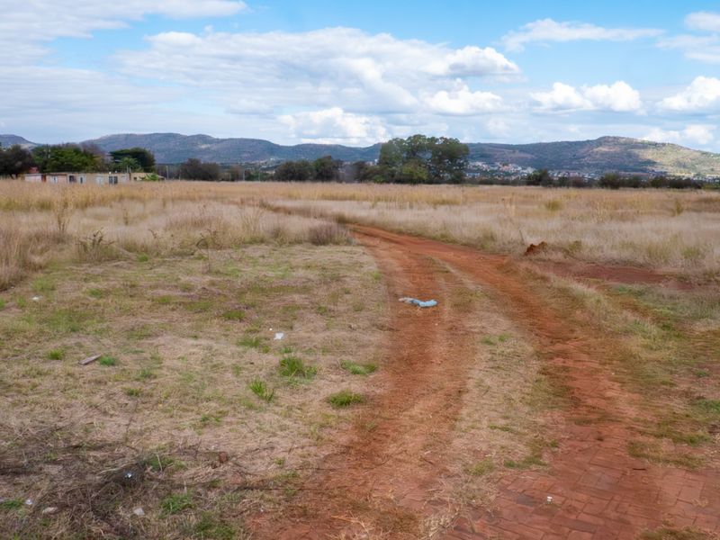 Farm For Sale In Hartbeespoort - Photo 2