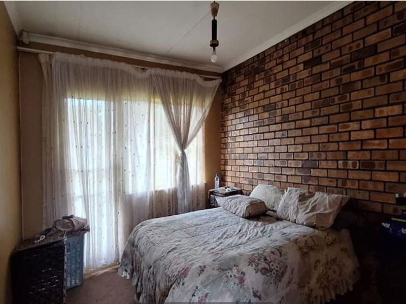 House For Sale In Benoni - Photo 8