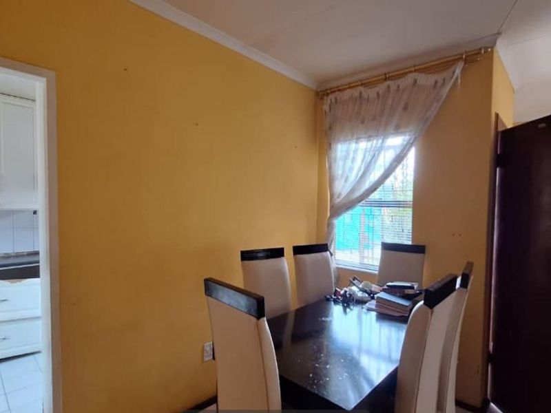 House For Sale In Benoni - Photo 6