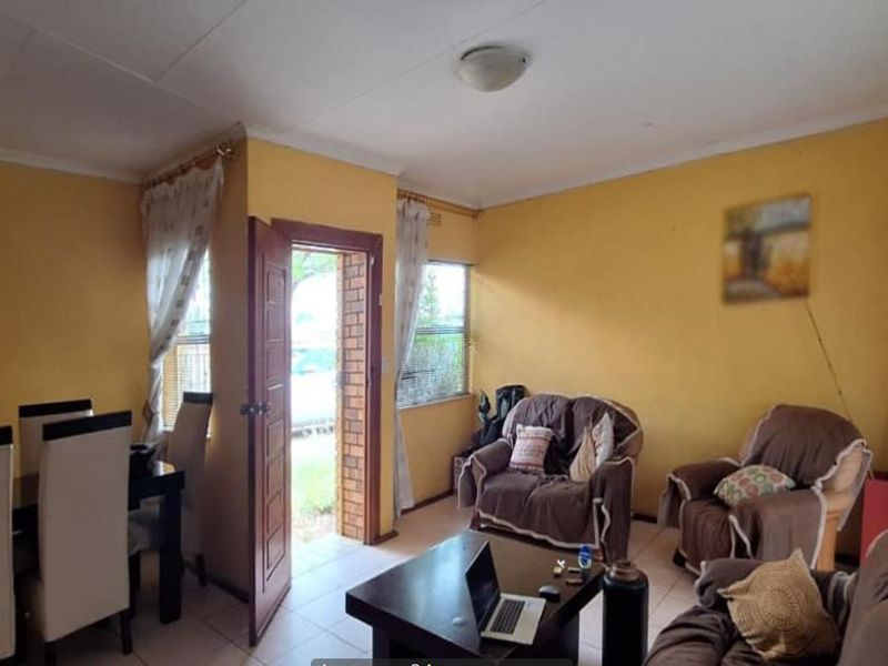 House For Sale In Benoni - Photo 5