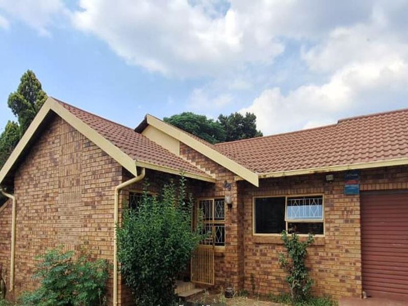 House For Sale In Benoni - Photo 1