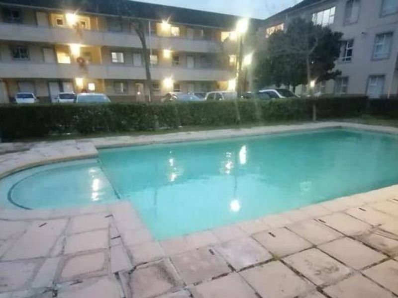 Apartment For Sale In Cape Town - Photo 5