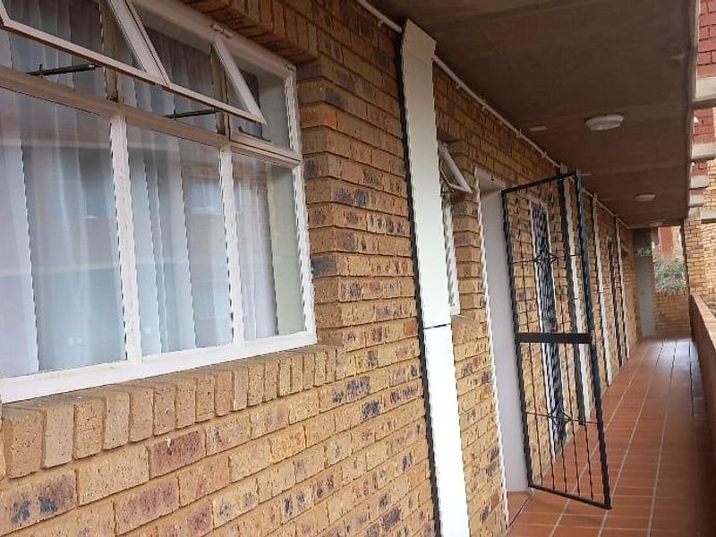 Apartment For Sale In Centurion - Photo 2