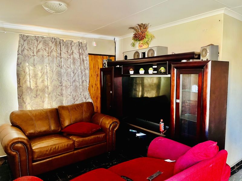 House For Sale In Boksburg - Photo 4