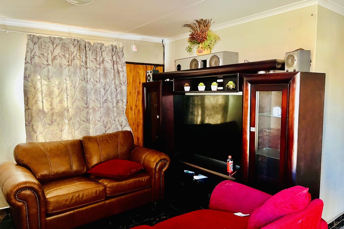 House For Sale In Boksburg - Photo 4