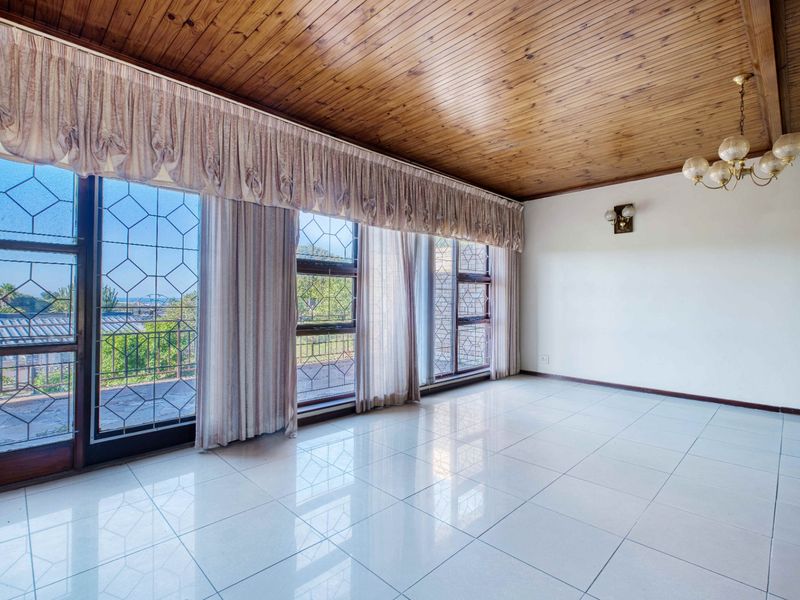 House For Sale In Port Elizabeth - Photo 4