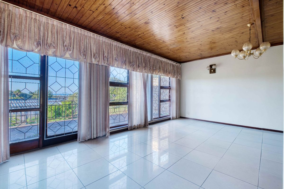 House For Sale In Port Elizabeth - Photo 4