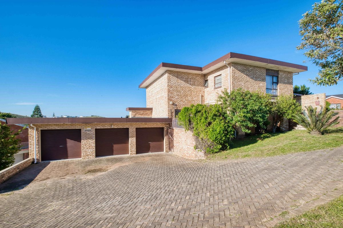 House For Sale In Port Elizabeth - Photo 3