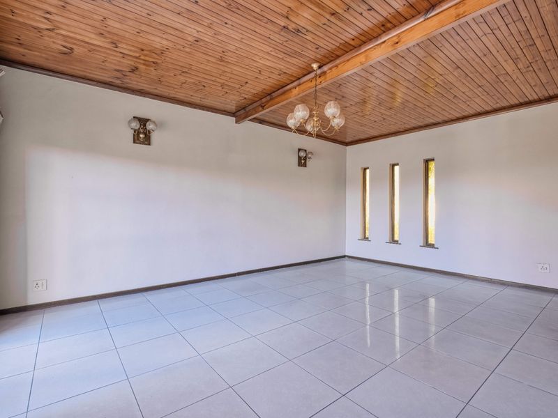 House For Sale In Port Elizabeth - Photo 5