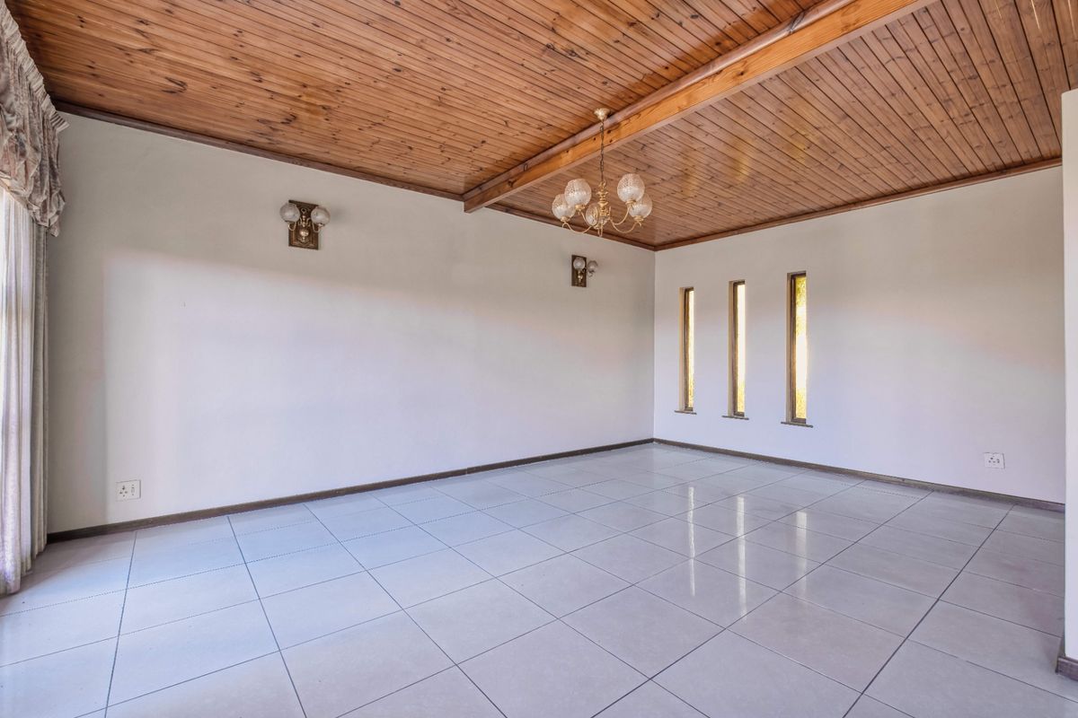 House For Sale In Port Elizabeth - Photo 5