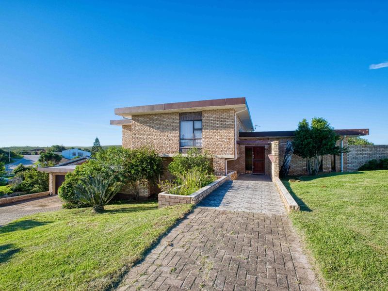 House For Sale In Port Elizabeth - Photo 2