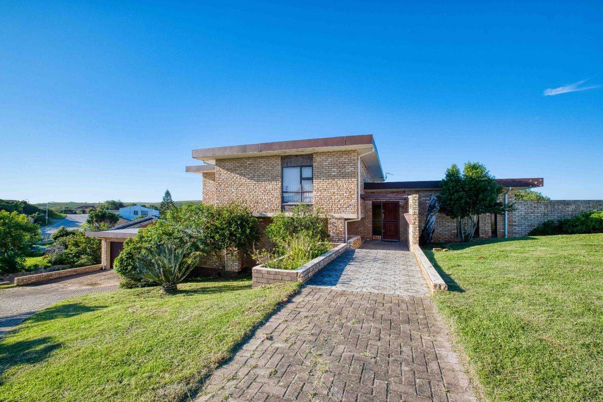 House For Sale In Port Elizabeth - Photo 2