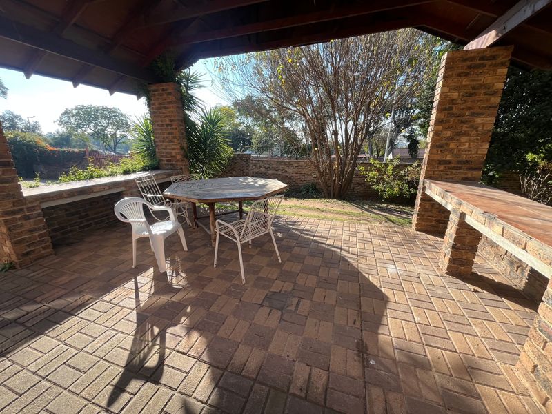 Apartment Rental Monthly In Sandton - Photo 5