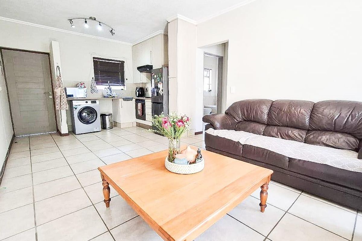Apartment Rental Monthly In Sandton - Photo 5