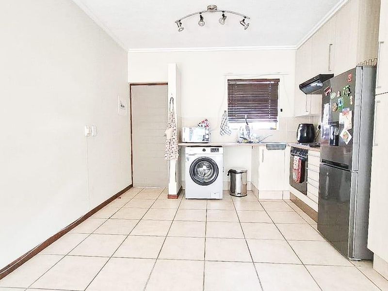 Apartment Rental Monthly In Sandton - Photo 2