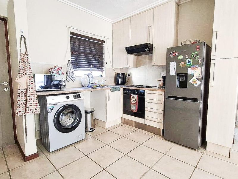 Apartment Rental Monthly In Sandton - Photo 3