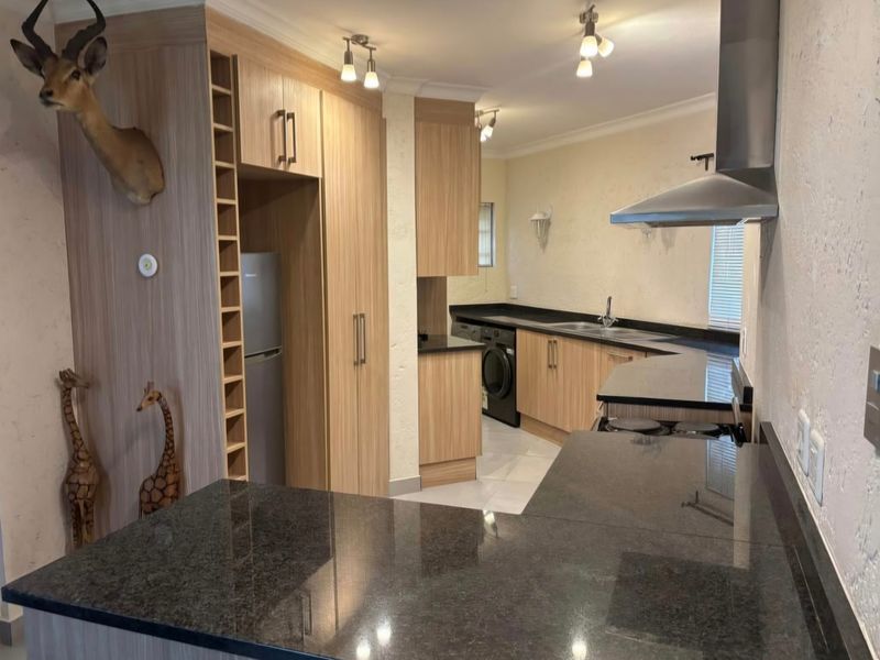 Apartment Rental Monthly In Benoni - Photo 2