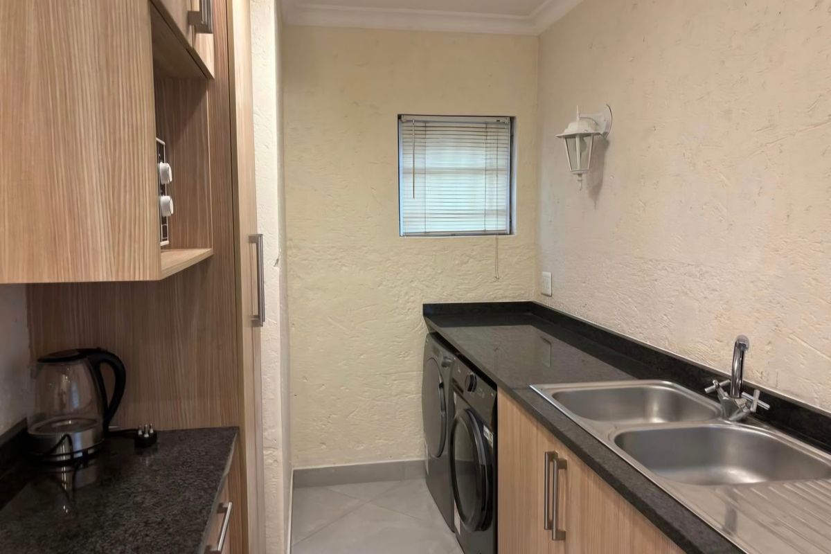 Apartment Rental Monthly In Benoni - Photo 3