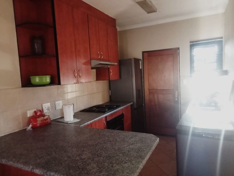 Apartment For Sale In Germiston - Photo 3