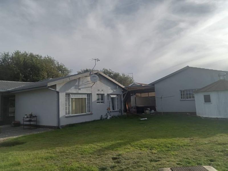 House For Sale In Boksburg - Photo 2