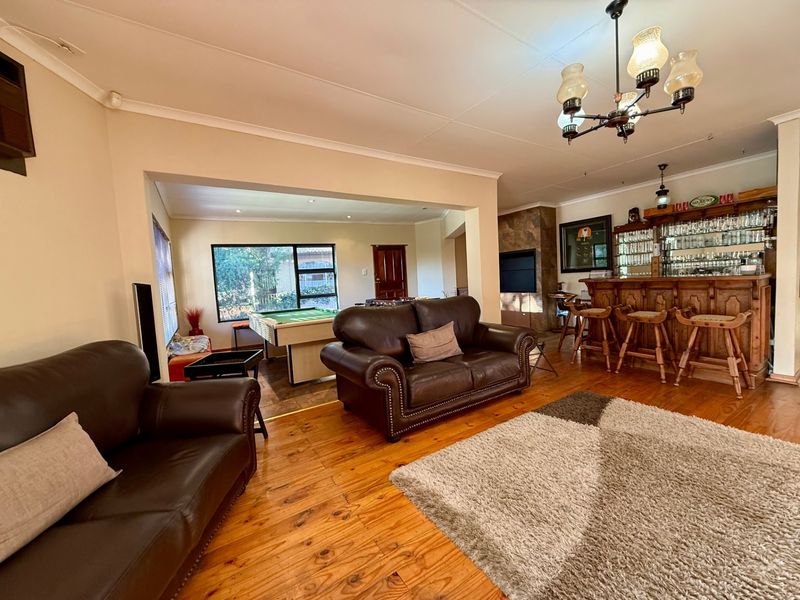 House For Sale In Bloemfontein - Photo 2